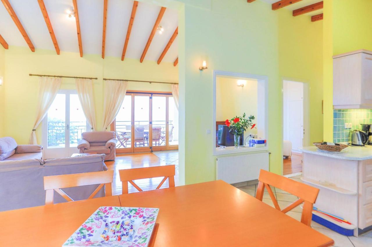 Villa Natasha Katávolos Extérieur photo