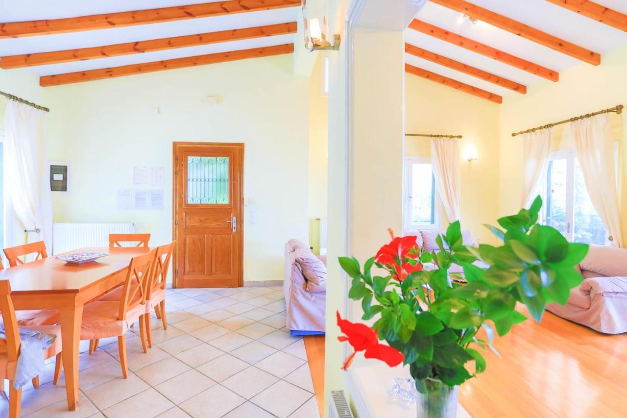 Villa Natasha Katávolos Extérieur photo